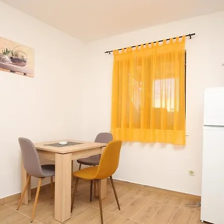 Gostinjska kuća Suzi 3*