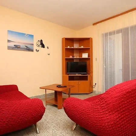 Apartmani Suzi * Slatine
