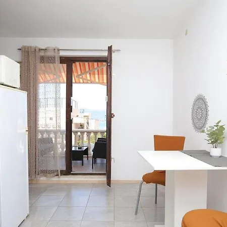 Suzi Guest house Slatine