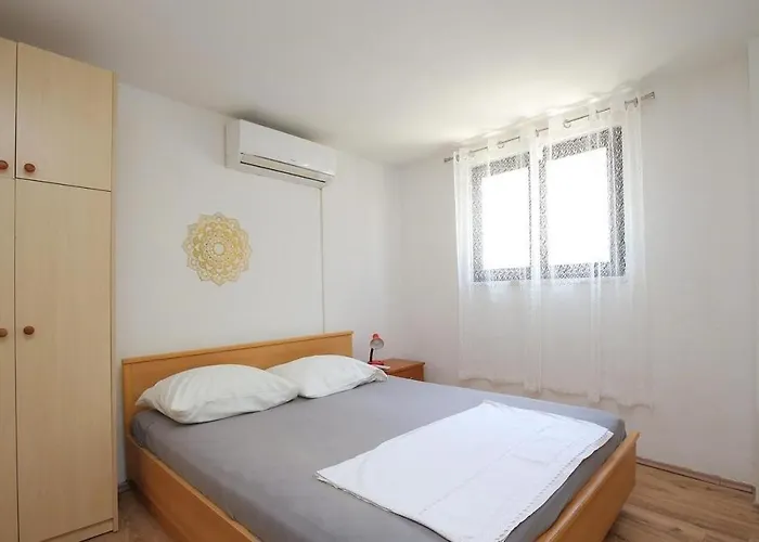 Guest house Suzi 3*